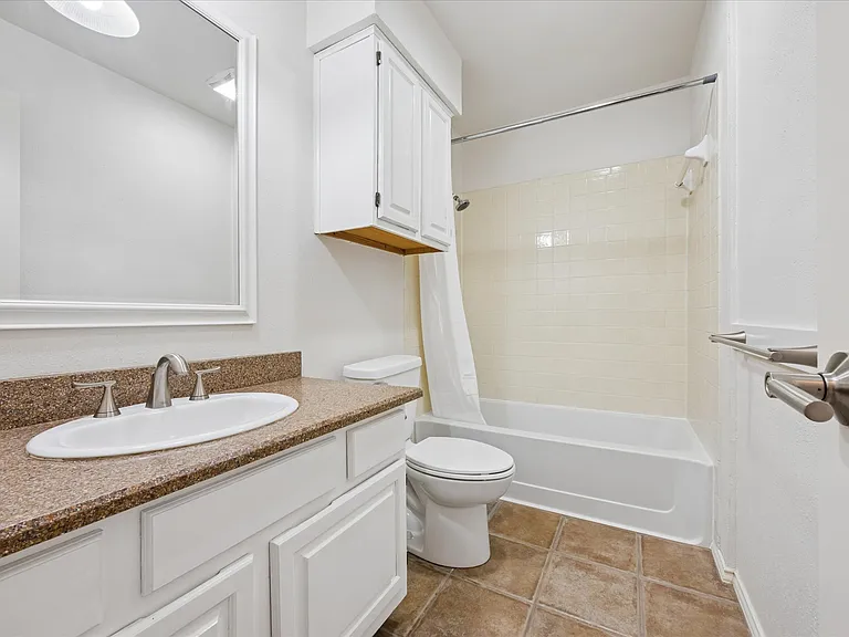 12312 Antoinette Pl — Photo 11