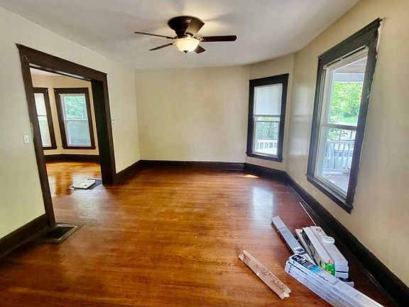 3rd image of 311 Onondaga Ave