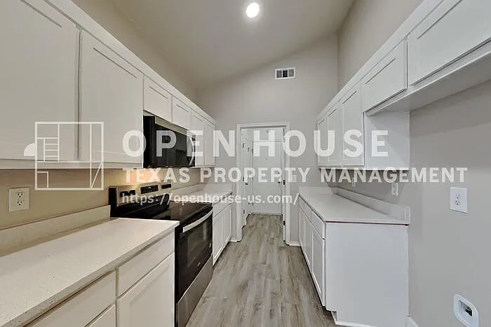 905 Hunter Ln — Photo 5