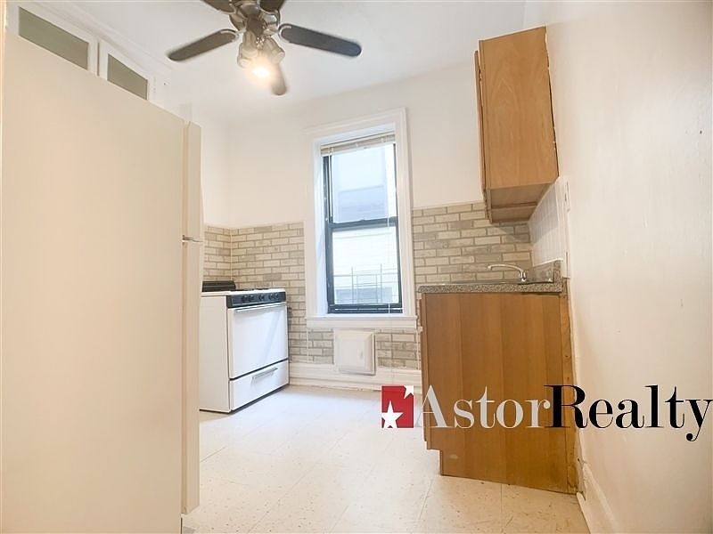 1st image of 30-31 34th St #12