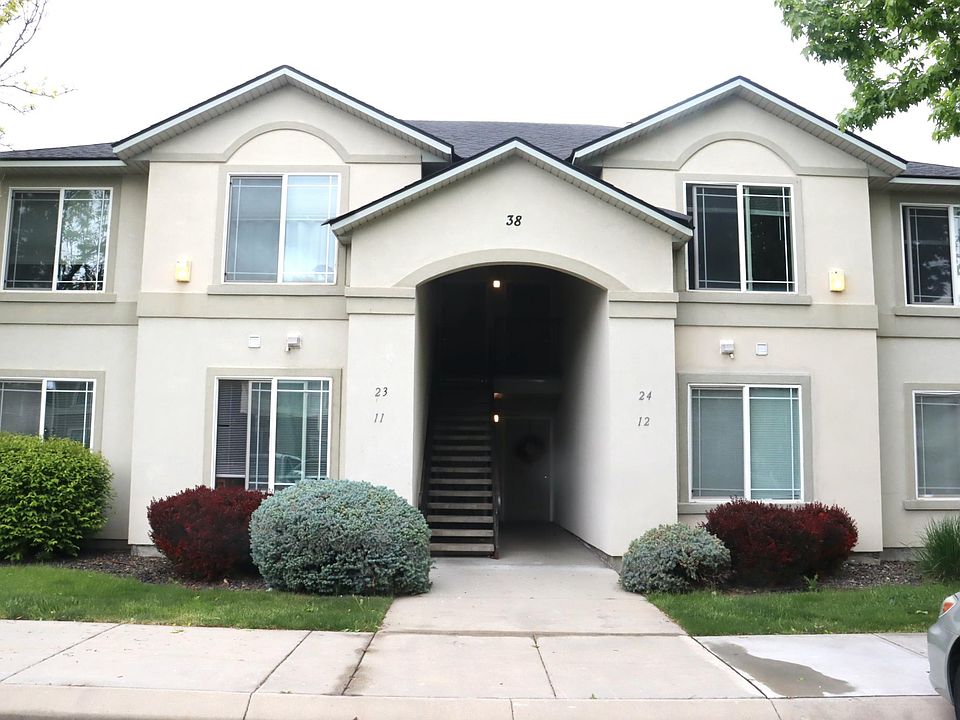 1st image of 1805 E Overland Rd APT 3824