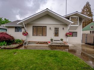 168 S 6th St, Lebanon, OR 97355