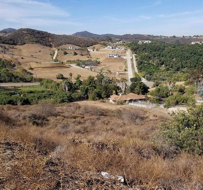 1st image of Avohill Dr