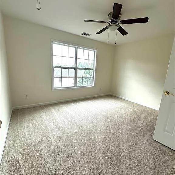 5876 Rue Villa Ln — Photo 11
