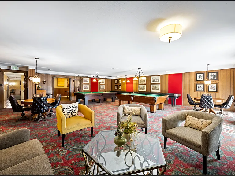 Heritage House Apartments — Photo 1
