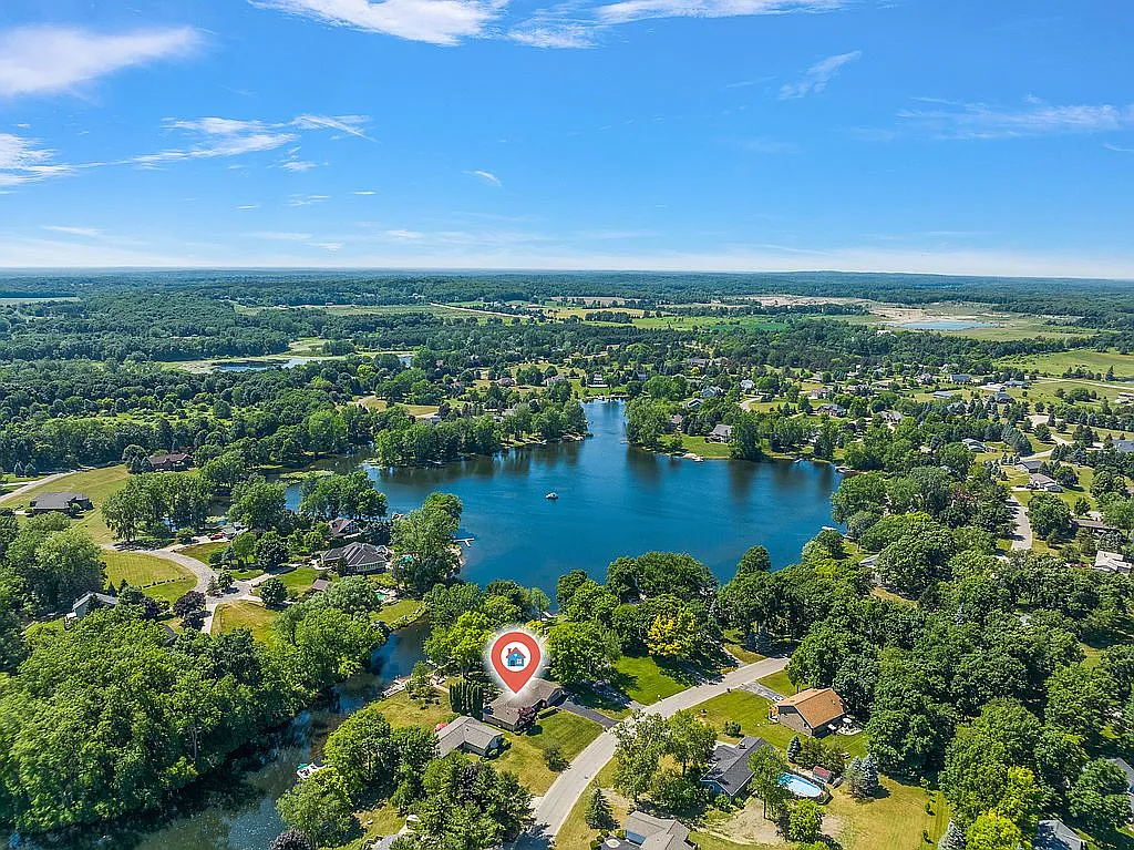 3835 Taggett Lake Dr photo 1