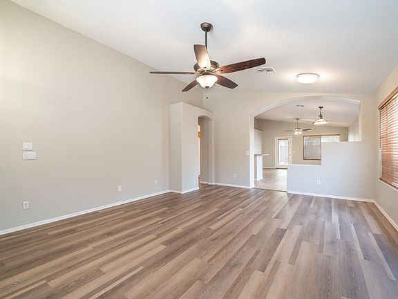 3rd image of 8218 W CLARA Lane