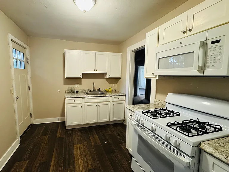72 Main St #2 — Photo 2