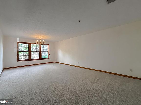 3rd image of 44029 Fieldstone Way