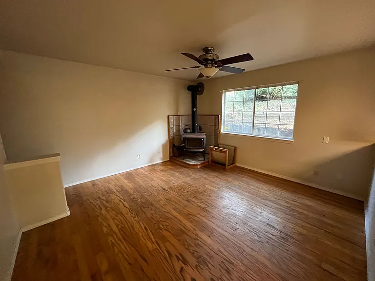 7025 London Dr — Photo 30