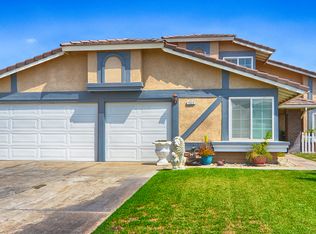 1522 W Summerset Dr, Rialto, CA 92377