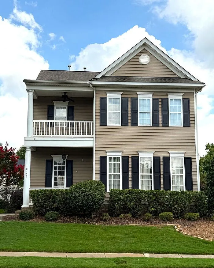 3 bed, 2.5 bath, 2262 sqft, $2,850 — Photo 2