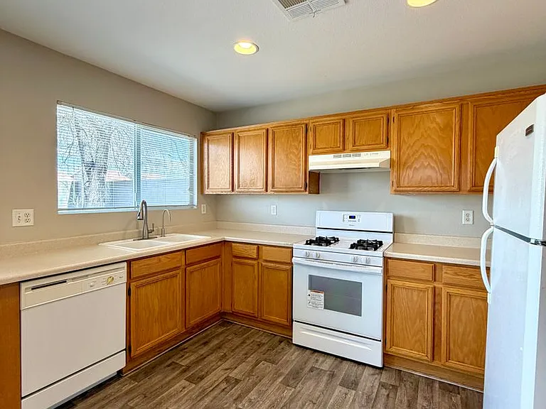 5712 Viberti Ct — Photo 12