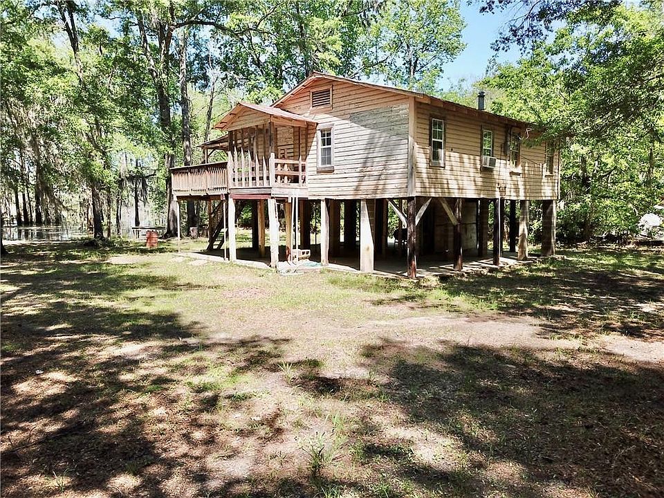 1st image of 155 Wagon Wheel Rd