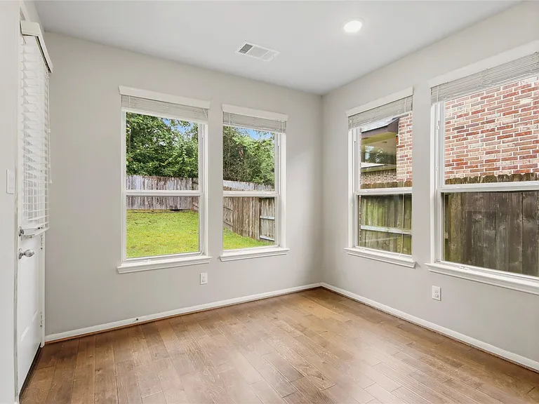 367 Black Walnut Dr — Photo 12