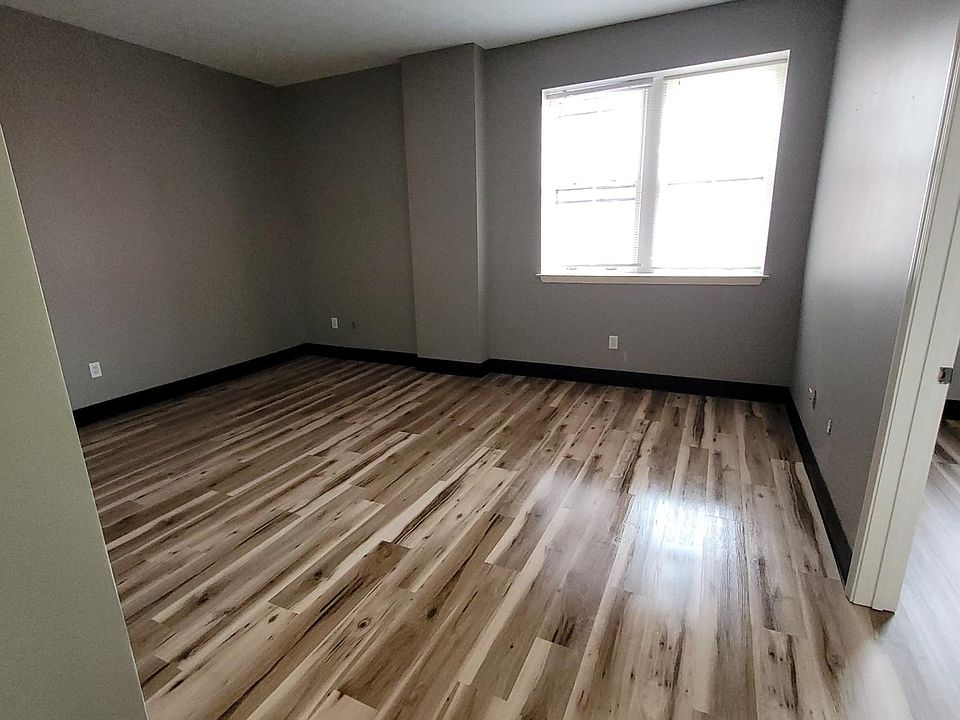 2nd image of 5 W Broadway St #401