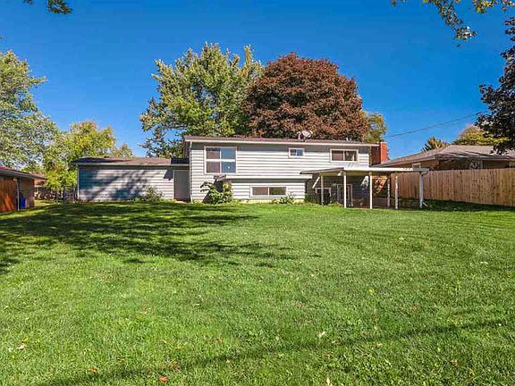 3rd image of 2628 Karen Dr