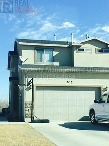 205 E 1100 S Photo 1