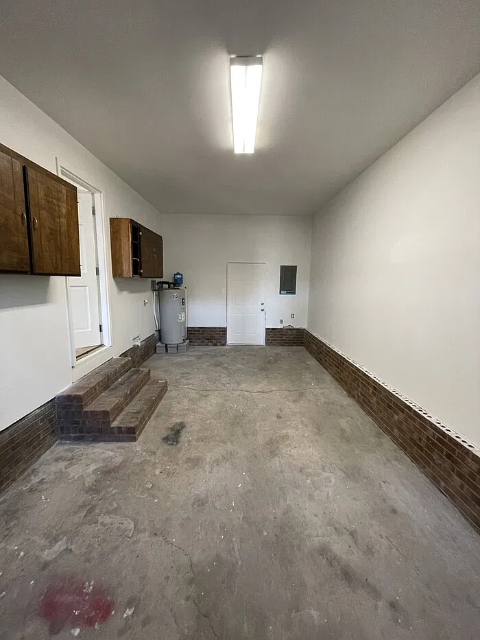 3 bed, 1.5 bath, 1040 sqft, $1,550 — Photo 3
