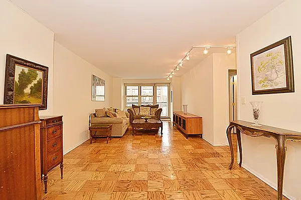 Sold by Nardoni Realty, Inc. | media 14