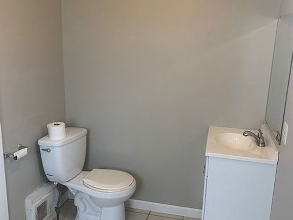 5th image of 213 Matta Ave