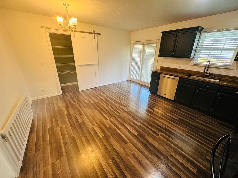 720 Fields Ln — Photo 4