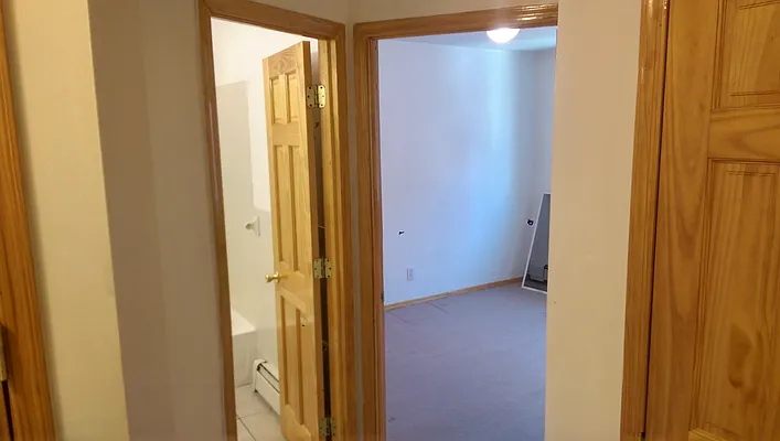 Rented by BuySell Real Estate Inc | media 34