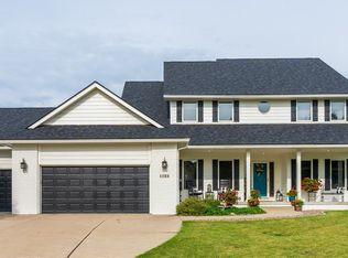 1102 NE Lake View Ct, Ankeny, IA 50021