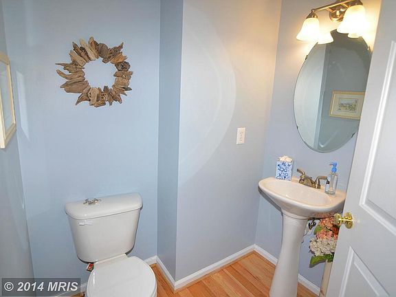 5th image of 210 Creeks End Ln