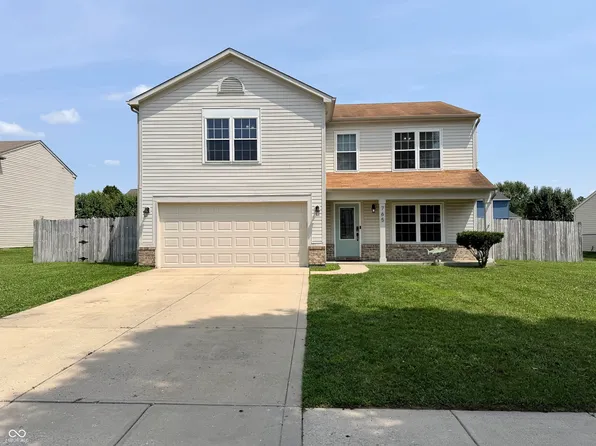 765 Yellowwood Dr, Greenwood, IN 46143