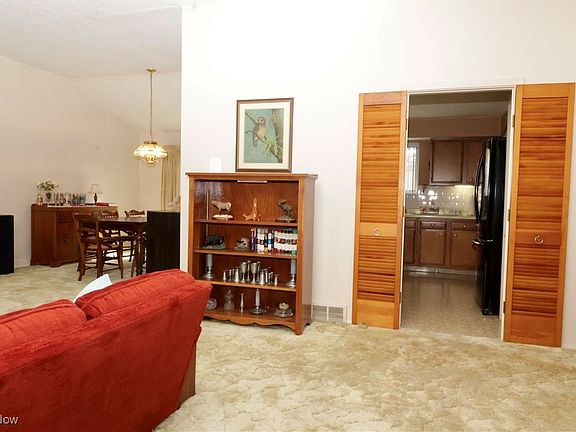 5th image of 643 Augdon Dr