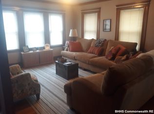 118 Ten Hills Rd, Somerville, MA 02145