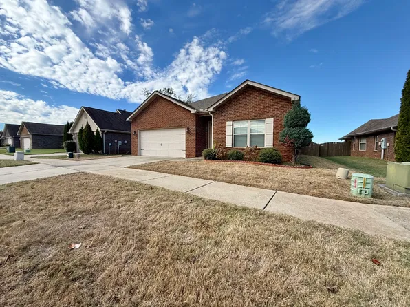 352 Harbor Glen Dr SW, Madison, AL 35756