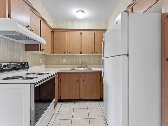 4th image of 426 Oak St #446-3