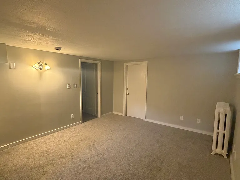 885 Grand Ave #5 — Photo 3