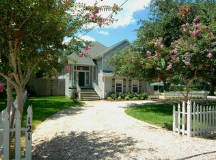 121 N Wisconsin Ave, League City, TX 77573