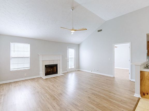 5th image of 3146 Holsted Dr