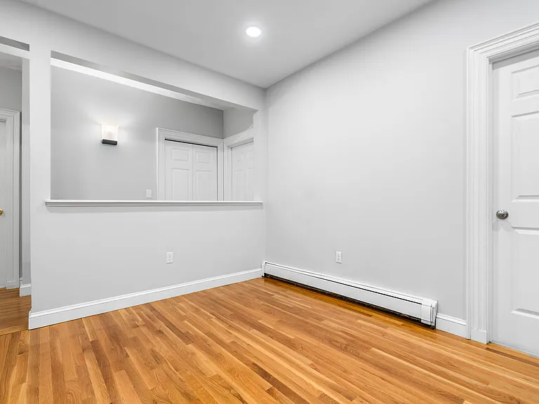 1431-1433 Cambridge St #1 — Photo 4