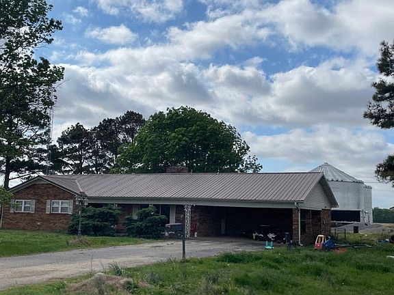 2nd image of 420 Greene Rd