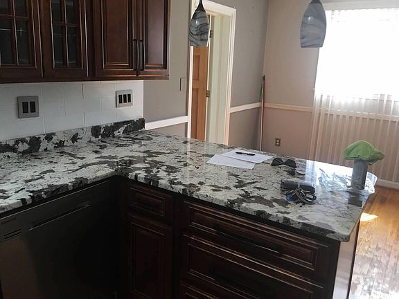 4th image of 6065 Wilson Blvd