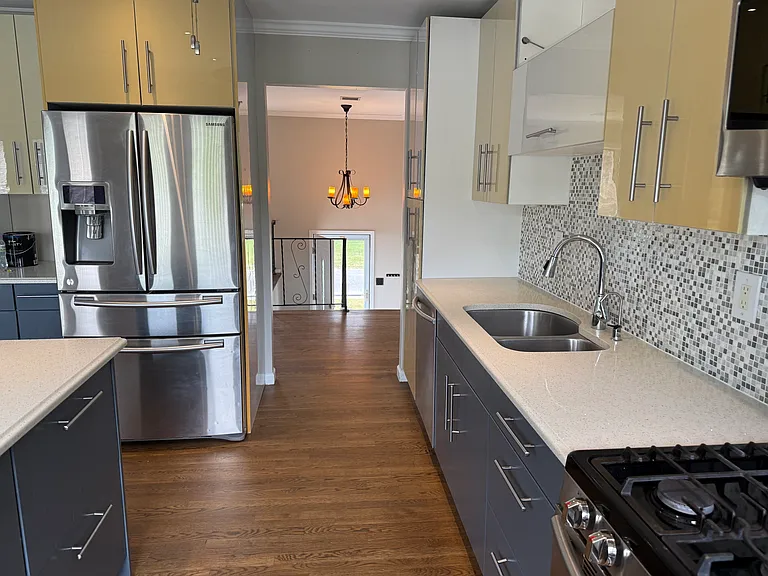 266 Edward Ave #2 — Photo 15