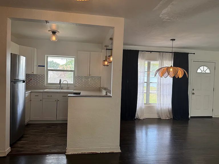 859 Canovia Ave — Photo 10