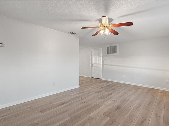 5th image of 11031 Tyler Dr