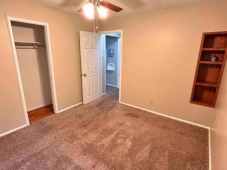 2404 SW Plass Ave — Photo 5