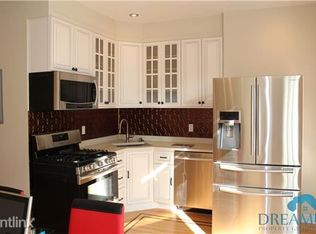 204 33rd St, Brooklyn, NY 11232