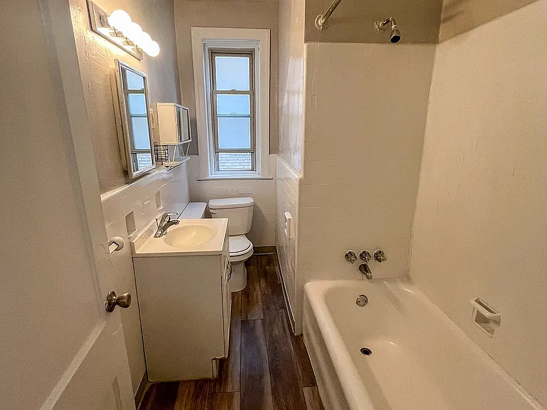 Campus Apartments — Photo 17