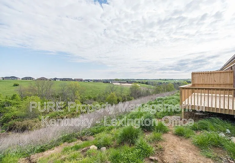 723 Leeward Ct — Photo 23