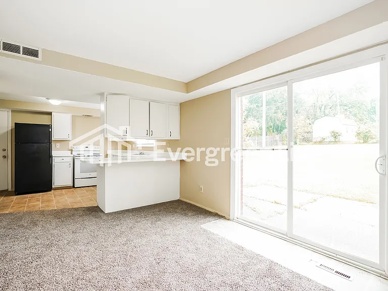 1449 Marty Dr — Photo 6