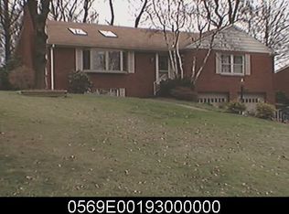 2442 Berkshire Dr, Pittsburgh, PA