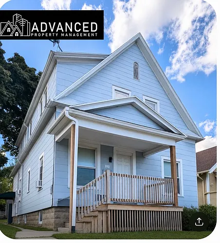 3735 N 9th St Photo 1